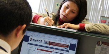 Los trabajadores de quinta categoría ven mermados sus ingresos debido al impuesto a la renta, que también pagan en otros gastos.