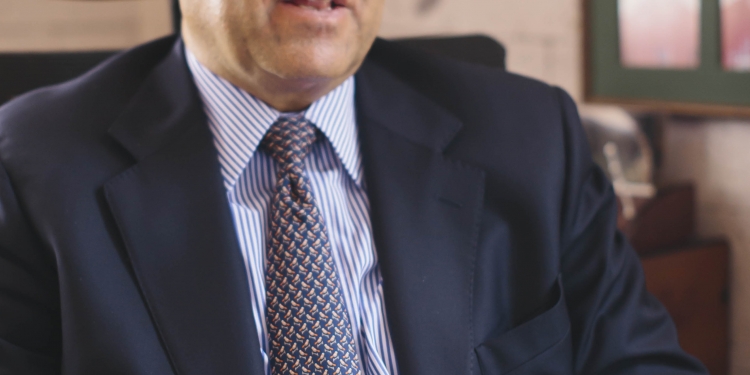 Mauricio Chirinos y Chirinos es expresidente de la Cámara de Comercio e Industria 
de Arequipa, además es gerente de Michell & Cía.