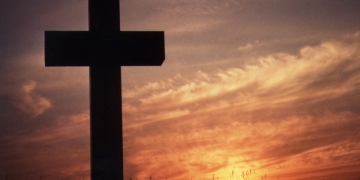 El tiempo de Cuaresma propone el itinerario de la oración, el ayuno y la limosna como camino hacia la Pascua.