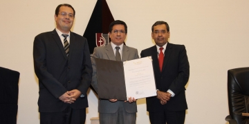 La acreditación busca garantizar una educación superior de calidad.