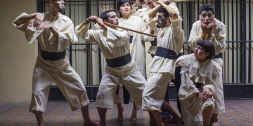 Elenco de la obra “Ser o no Ser”, basada en el drama Hamlet de William Shakespeare.