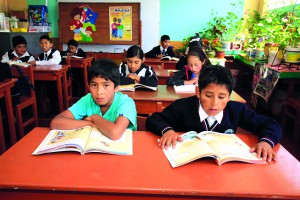 El rendimiento escolar en Arequipa aún no despega, pero a las autoridades del sector no les preocupa.