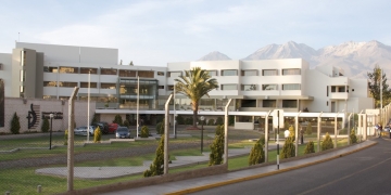 Proyecto propone el uso de tecnología para mejorar el tránsito de 
vehículos y la seguridad en las calles cercanas a la UCSP.