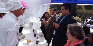 Alumnos participantes fueron previamente capacitados en temas relacionados al marketing y los negocios.