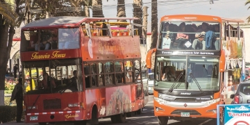 Según Eddy Carpio Cuadros, todas las unidades turísticas conocidas como bus tour habrían sido modificadas estructuralmente para su funcionamiento.