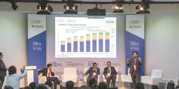 Empresarios mineros escucharon las propuestas 
de inversión de autoridades regionales.