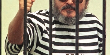 Abimael Guzmán lideró una maquinaria terrorista destinada a tomar el poder a través de 
las armas. Unas 35 000 personas fueron asesinadas o desaparecidas.