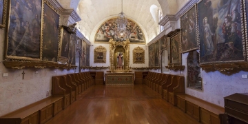 En el museo encontramos piezas de incalculable valor, como el nacimiento de más de 280 años de antigüedad que es conservado dentro de un baúl.