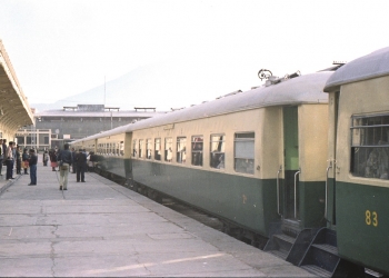 La puesta en funcionamiento del ferrocarril del sur fue un acontecimiento cultural determinante en la ciudad. Foto: 1971.