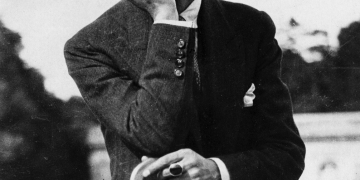A cien años de su publicación, Los heraldos negros nos recuerda el vigor del poeta César Vallejo en la actualidad.