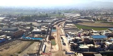 Cada día, esta obra genera caos vehicular y malestar en la población y el sector empresarial.