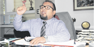 Ya van cinco meses de gestión y el alcalde provincial, Omar Candia, aún no puede emprender un cambio en el transporte urbano.