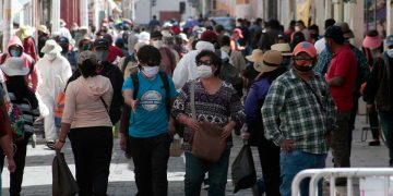 En los últimos días el descontrol masivo se apoderó de la ciudad, mientras crece de forma alarmante el número de infectados y fallecidos por el COVID-19 en Arequipa.