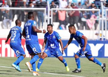 El regreso del fútbol profesional, ¿a quién beneficia más? (Foto: Andina).