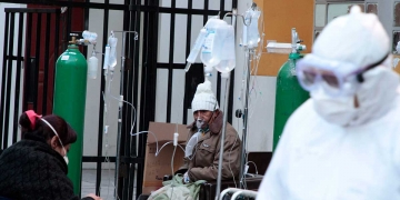 Personal del Minsa coordinará nueva estrategia para afrontar el impacto del coronavirus en Arequipa.