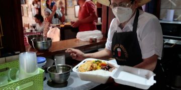 Conocidos restaurantes y picanterías abrieron sus puertas como parte de la fase 3 de reactivación económica.