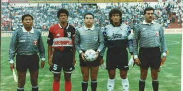 Requena es considerado uno de los defensores y capitanes más correctos y con menos expulsiones del fútbol peruano.
