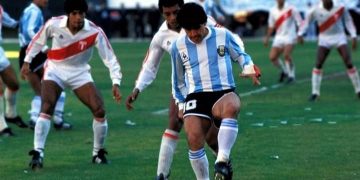 Pedro Requena enfrentó a Diego Maradona en la Copa América de 1987. El exzaguero rojinegro, guarda los mejores recuerdos del ídolo argentino.