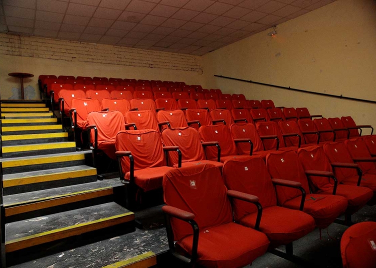 Las diferentes salas de teatro de la ciudad, ‘extrañan’ al público que los fines de semana, acudía a presenciar alguna presentación.