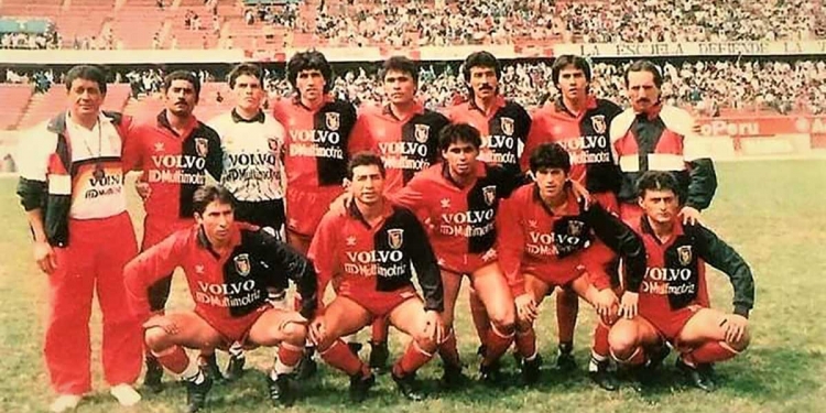 Luis Flores, vistió la camiseta rojinegra desde 1991 hasta 1997, año en el que se retiró del fútbol profesional.