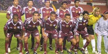 El equipo universitario consiguió tres títulos consecutivos en la Liga Departamental de Arequipa y en el año 2002, ascendió al fútbol profesional.