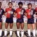 Briceño (el segundo de la izquierda), debutó en el fútbol profesional con FBC Melgar en 1984.