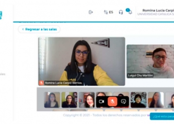 Romina Carpio, estudiante y corresponsal de la delegación de la UCSP, en una de las sesiones del CADE Universitario 2021.