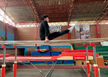A pesar de la falta de apoyo de las autoridades, Arequipa siempre destacó por tener grandes gimnastas a nivel nacional e internacional.