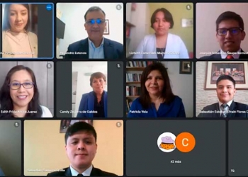 UCSP reconoce esfuerzo académico de alumnos excelencia.