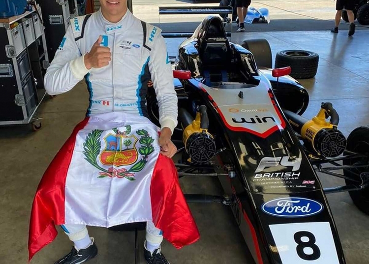 El joven piloto nacional, lidera el campeonato de la Fórmula 4 de Inglaterra.