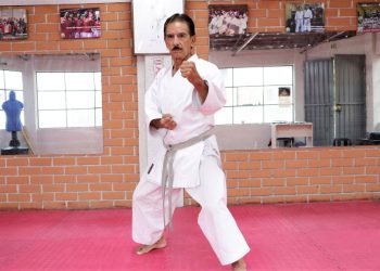 Ramírez, además de ser maestro, se desempeña como árbitro, evaluador e instructor.