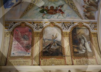 Hermosas pinturas al óleo adornan las paredes de la iglesia de Santa Marta las cuales representan pasajes bíblicos.
