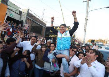 Víctor Hugo Rivera revirtió las proyecciones iniciales y asumirá la alcaldía provincial de Arequipa.