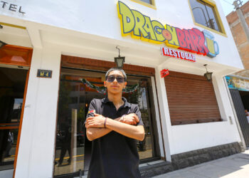 DragonBarr es un restaurante de parrilladas bajo la temática de la serie Dragon Ball.