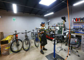 Este emprendimiento de reparación de bicicletas se inició para atender las necesidades de los ciclistas.