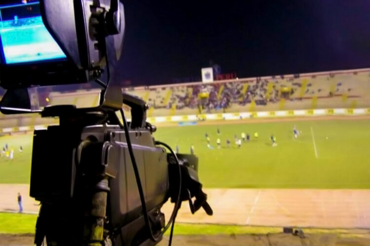 De seguir el Consorcio Fútbol Perú (Gol Perú) con los derechos de televisión, más de tres millones de suscriptores se verían afectados.