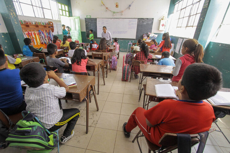 Evaluación de estudiantes en Arequipa determinó que hubo un retroceso educativo entre el 2019 y 2022.