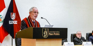 Alonso Quintanilla Pérez-Wicht, rector de la San Pablo, destacó el compromiso de esta universidad con Arequipa y el país.