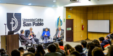 Personajes políticos reflexionaron sobre ¿Cómo unir al Perú y salir de la crisis política?