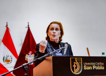 Cecilia Bákula dijo que la peruanidad está en las costumbres, valores y tradiciones; y también en aceptar lo negativo que hay en la sociedad para analizarlo y sacar lecciones.