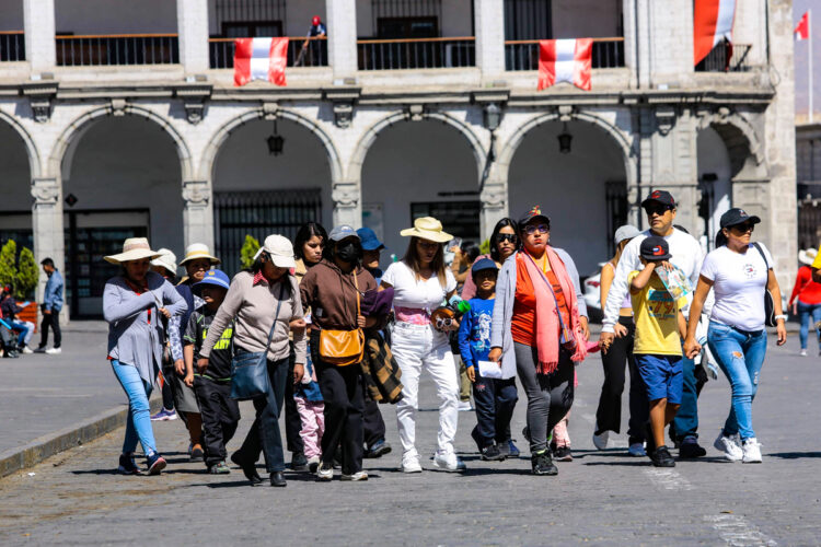 El 80 % de los turistas que llegan a Arequipa son peruanos.