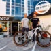 Los hermanos Alcázar dirigen una tienda de venta de bicicletas ubicada en la avenida Ejército.