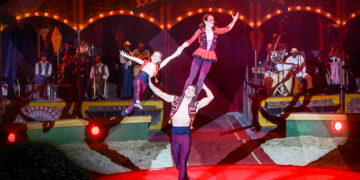 Camborio es una palabra que resume el legado y valor cultural de los gitanos. Así, el espectáculo fusiona música, danzas y tradiciones.