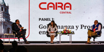 En CARA Central analizaron las posibilidades de desarrollo de Arequipa.