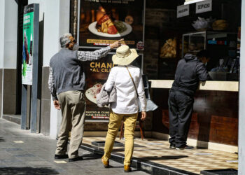 Los bolsillos de los peruanos seguirán “ajustados”. La recuperación de la economía tomará varios meses.