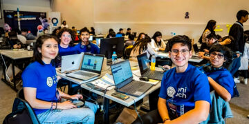 El equipo AyniTech consiguió pasar como nominados globales en concurso internacional.