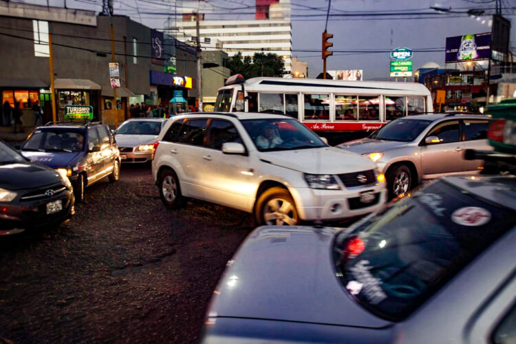 Arequipa, pese a ser la segunda ciudad más importante del país, no tiene un metro o un sistema más moderno de transporte.