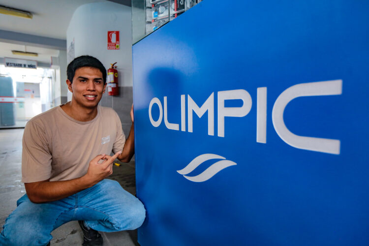 El mundo de la natación inspiró a Gonzalo Enríquez a emprender con Olimpic.