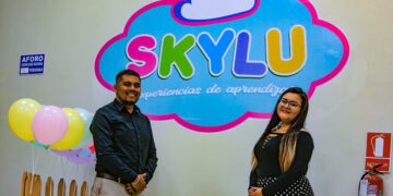 Skylu de Hilda Alpaca y Ricardo Salazar nació para la estimulación temprana de niños de Arequipa.