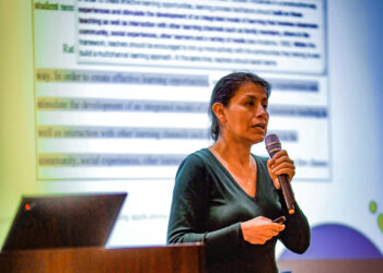 Tania Peña, destacó que los científicos deben regirse por principios y no ceder a influencias políticas.